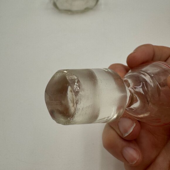 Hand-painted wine bottle, decanter, one liter, red border Stopper vintage chic b - Picture 10 of 13